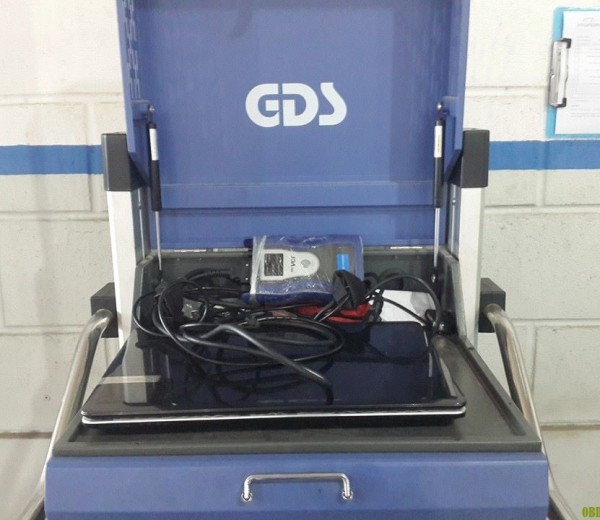 Máy đọc lỗi GDS VCI Hyundai - công cụ chẩn đoán tiên tiến nhất cho dòng xe Hyundai và Kia . Máy đọc lỗi GDS VCI Hyundai với chức năng hoàn chỉnh từ chẩn đoán để tái lập trình cũng như bảo trì và dịch vụ thông tin